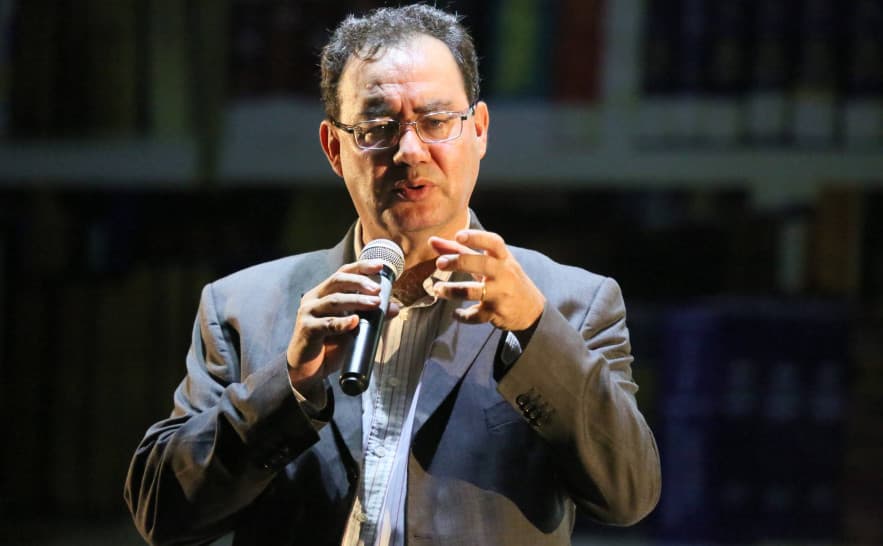 Coisa di loco: Augusto Cury entra para a política e decide transformar sessão de terapia em campanha eleitoral