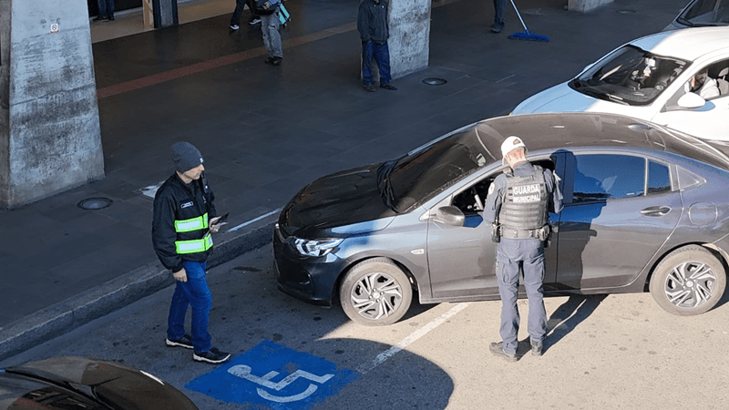 Fiscalização protege quem depende do transporte por aplicativo e deve ser ampliada